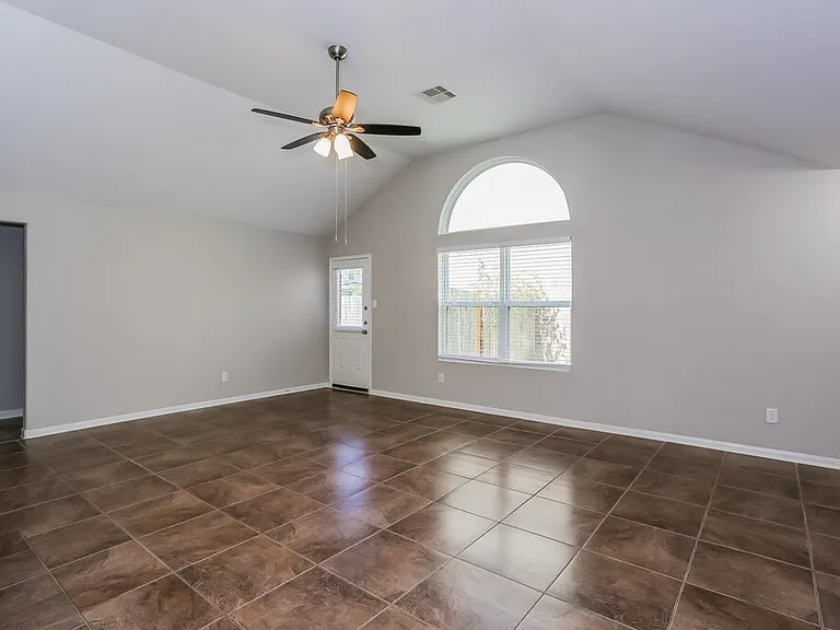 5202 El Tigre Ln — Photo 3