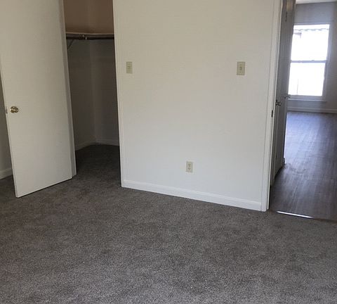 4th image of 3949 K St APT 11