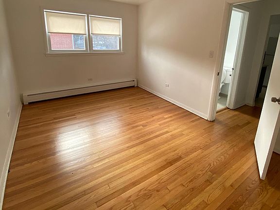 5th image of 6540 N Damen Ave APT 1E