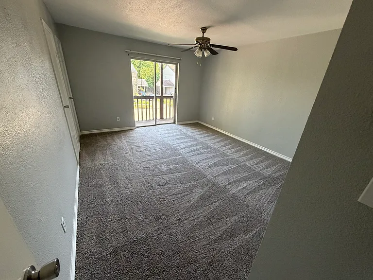 4602 Orange Cir N — Photo 14