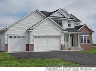 29189 Scenic Dr, Chisago City, MN 55013