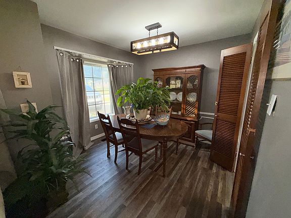 5th image of 8105 Meadow Dr