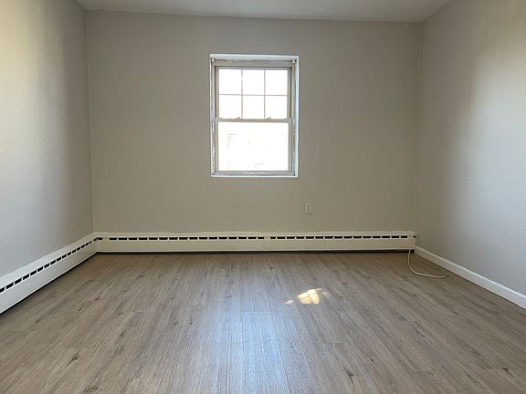 3rd image of 36 Duncan Ave #42E