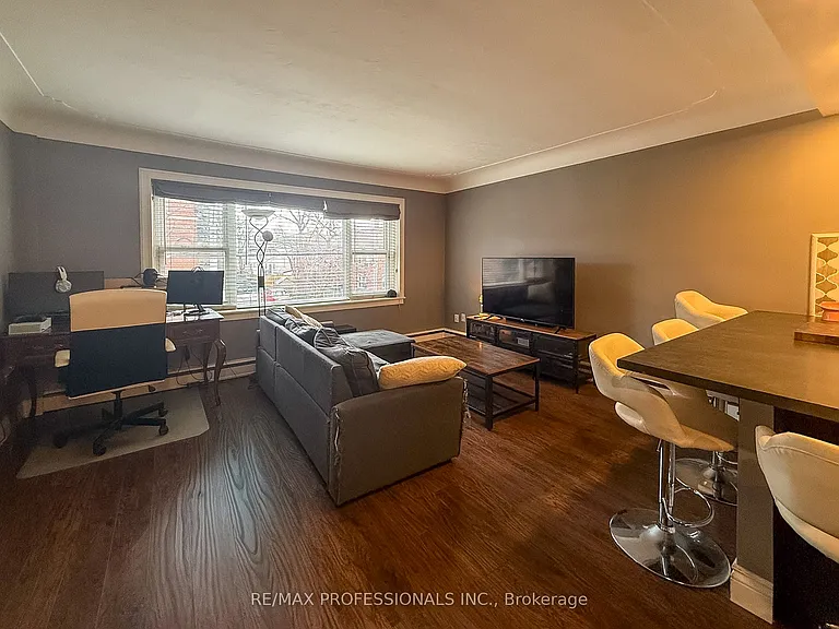 836 Concession St #206 — Photo 8