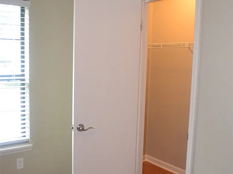 1290 High Rd — Photo 22
