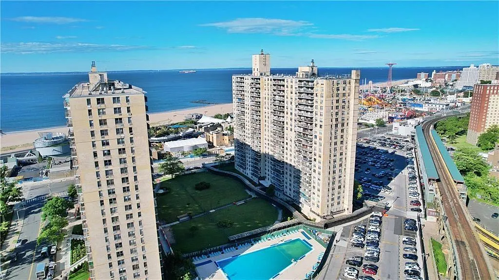 2 bed, 1.5 bath, 1000 sqft, $3,400 — Photo 3
