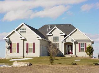 3652 Piper Ln, Cheyenne, WY 82009