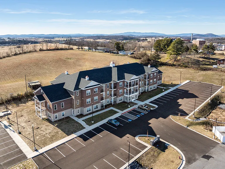 Pinnacle Ridge Apartments — Photo 32