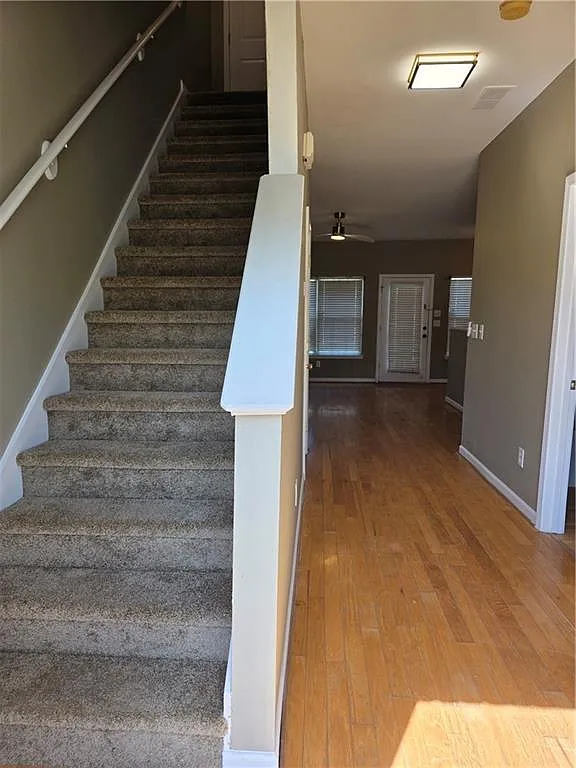 4 bed, 3.0 bath, 1528 sqft, $1,850 — Photo 2