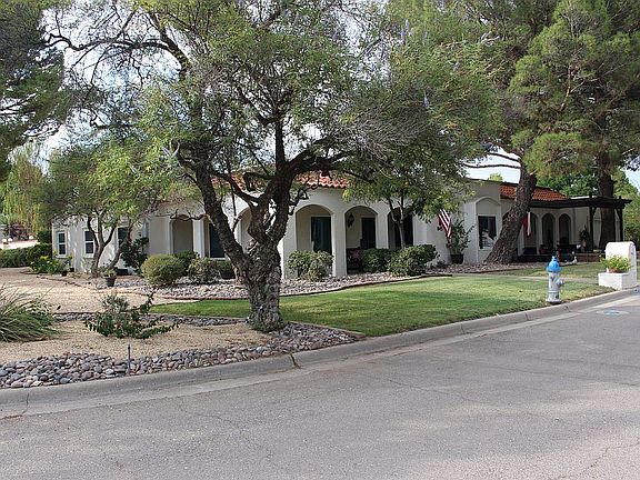 2nd image of 845 Lakeway Dr