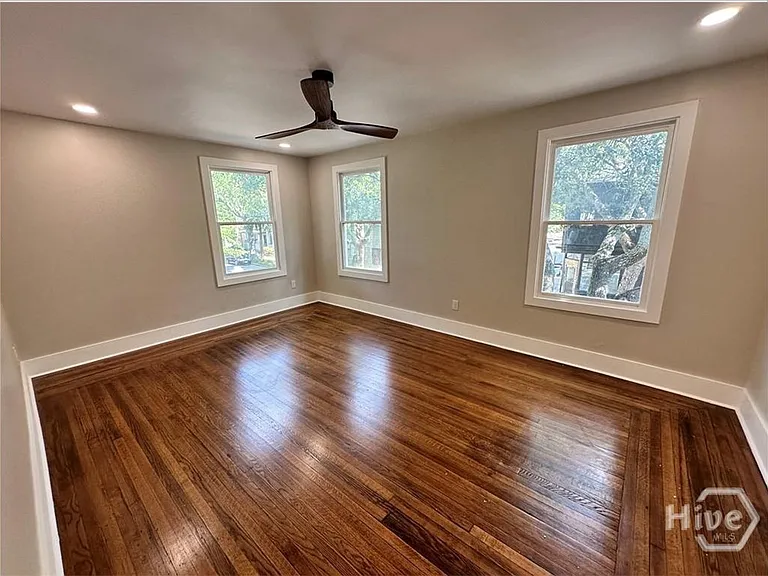 221 W Duffy St #C3 — Photo 6