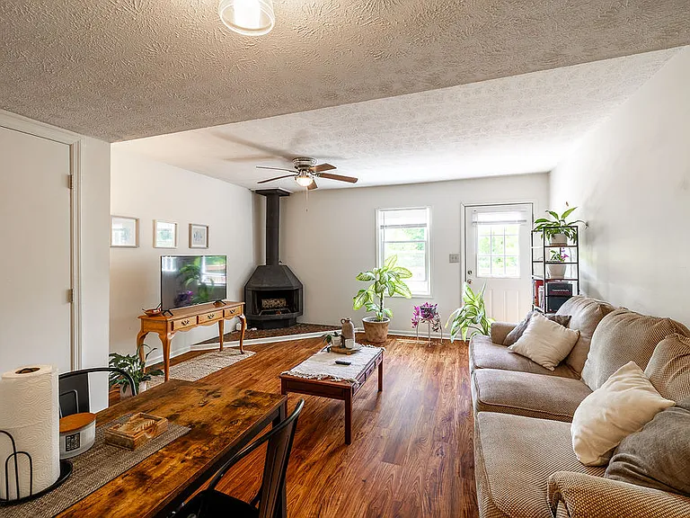119 Eaglewood Way — Photo 4