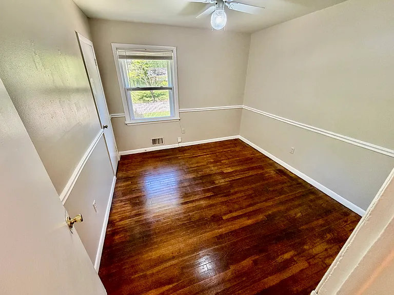 3242 Katomarick Dr SE — Photo 8