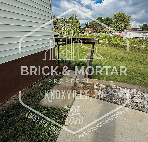 1731 Lively Rd — Photo 4
