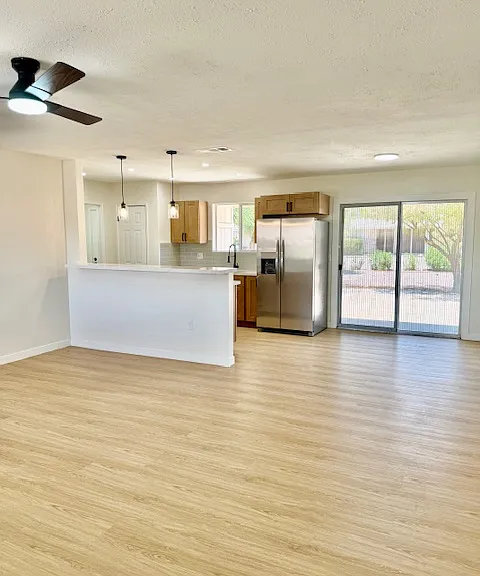 13812 N 103rd Way — Photo 5