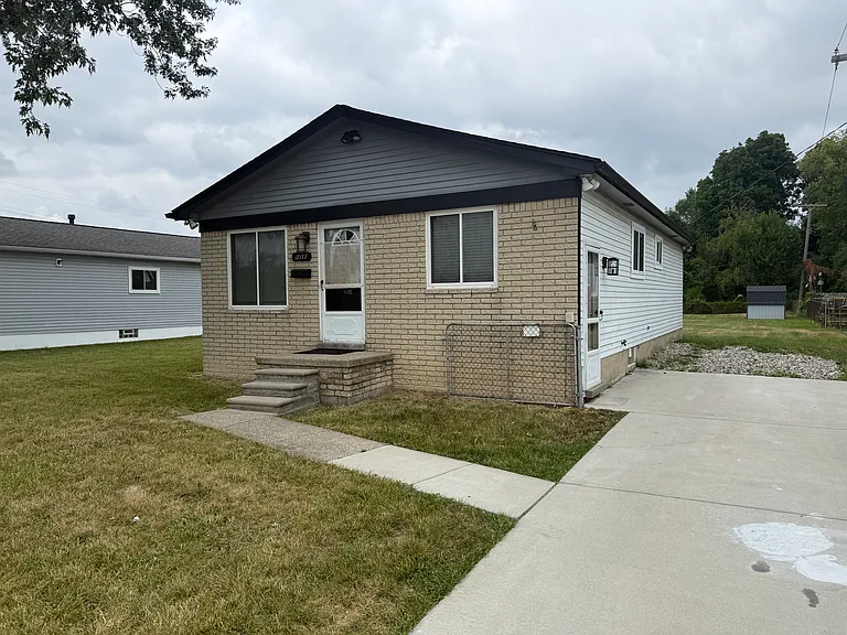 18177 Church St — Photo 1