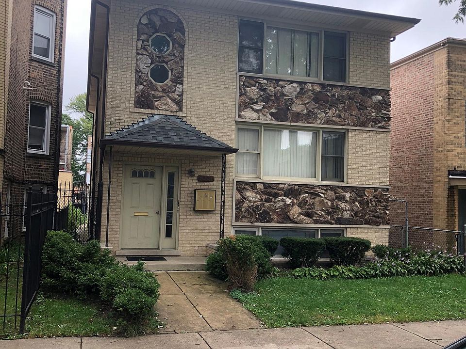 1st image of 6221 N Francisco Ave #1
