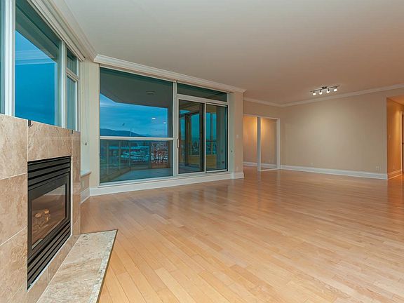 4th image of 1777 Bayshore Dr #302
