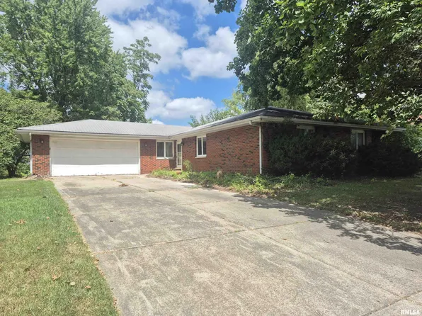 2825 Trenton Ct, Springfield, IL 62704