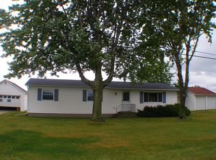 5969 Sandy Dr, Pinconning, MI