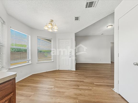 5th image of 413 Bretts Way