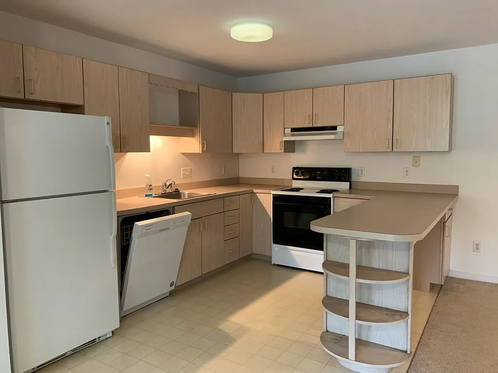 2 bed, $1,700 — Photo 4