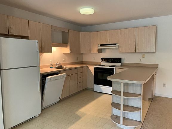 4th image of 38920 Upland Ct #3
