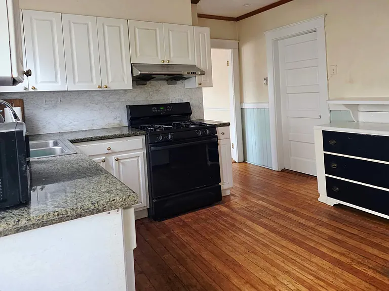 19 Woodward St — Photo 16