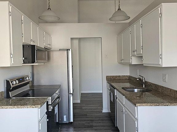 2nd image of 9569 Coggs Bill Dr APT 403