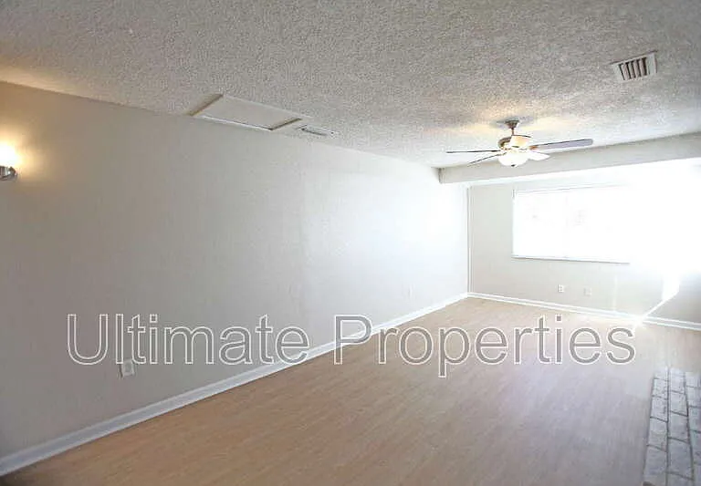 6755 W Montebello Ave — Photo 19