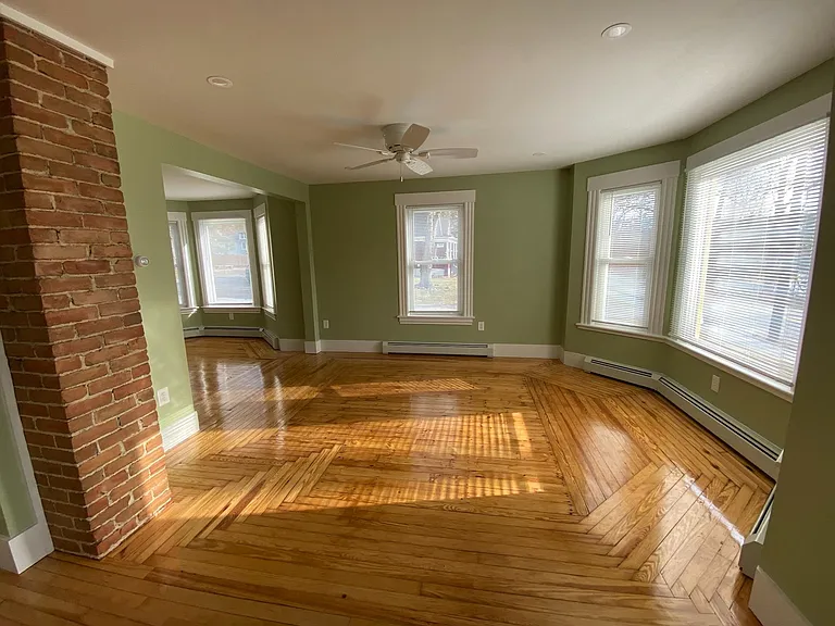 189 E Bow St #B — Photo 11