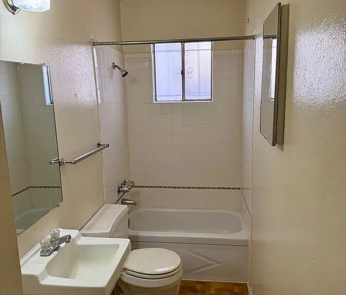 204 General Marshall St NE #3 — Photo 2