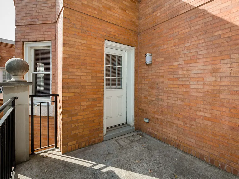 6922-24 N. Greenview Ave. — Photo 13