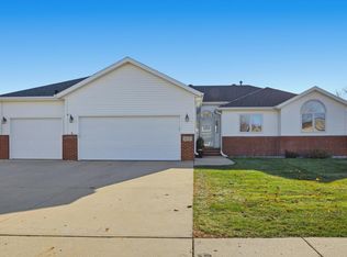 1102 46th Ave N, Fargo, ND 58102