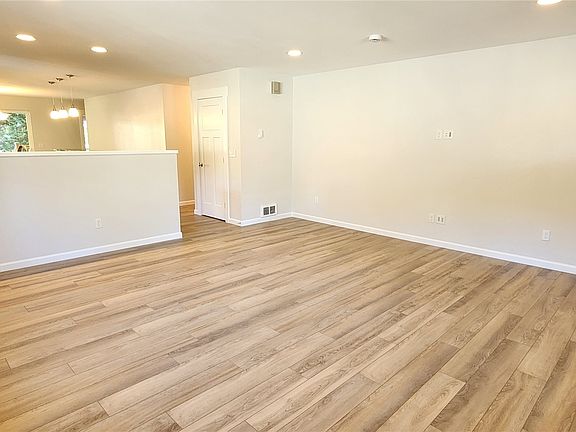 3rd image of 80 E Tall Timber Lane
