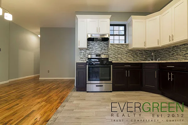 Rented by Evergreen Apartments BK | media 26