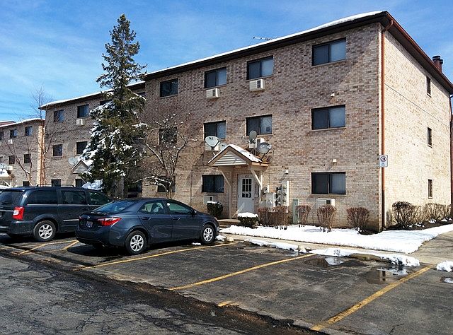 1st image of 431 E Osage Ln APT 3B