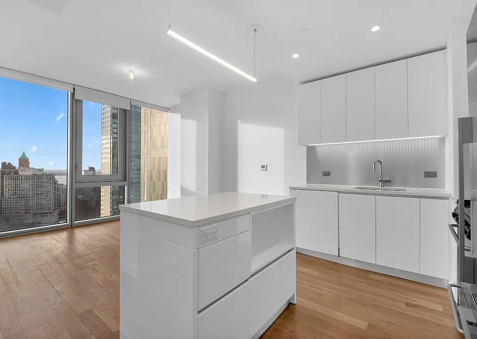 430 Albee Sq #9A