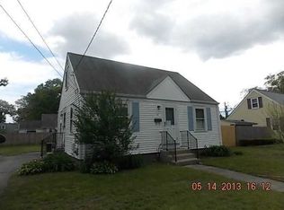 64 Guilford Dr, Warwick, RI 02886