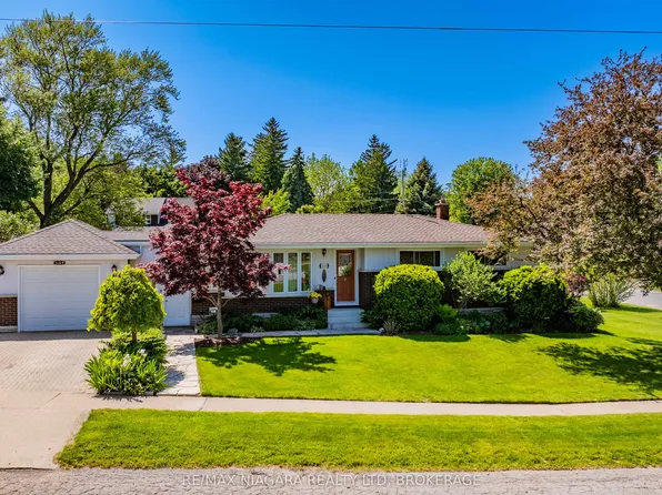 3169 Frances Ave, Niagara Falls, ON L2J 2H6