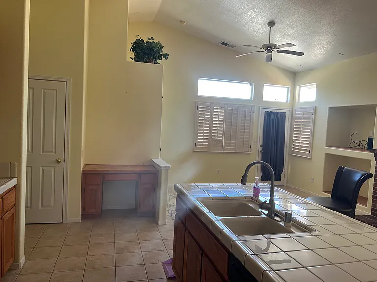 8259 Leesburg Way — Photo 2