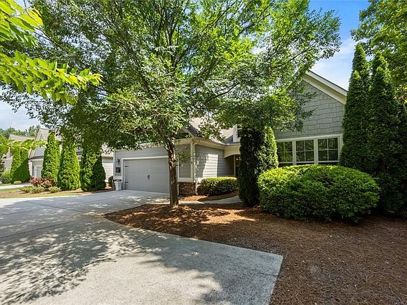 3rd image of 527 Winding Ridge Cir SW