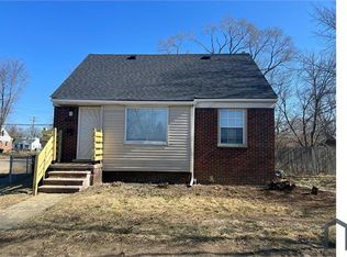 17246 Strasburg St, Detroit, MI 48205