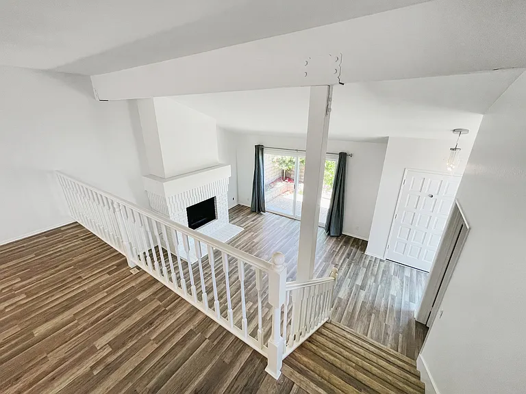 2504 Woodlands Way — Photo 7