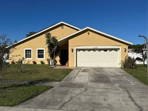 12136 Florida Woods Ln, Orlando, FL 32824