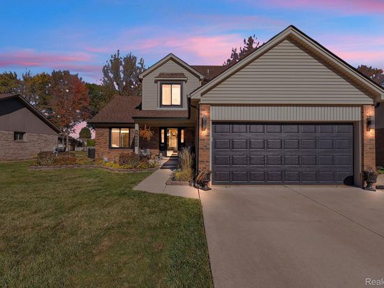 26607 Birchcrest Dr, Chesterfield, MI 48051