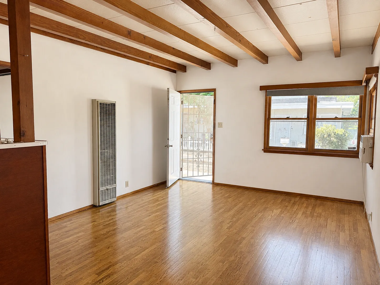 9 E Fern Ave — Photo 4
