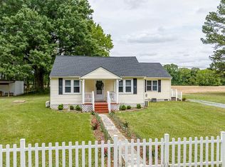 19041 Plantation Rd, Onancock, VA 23417