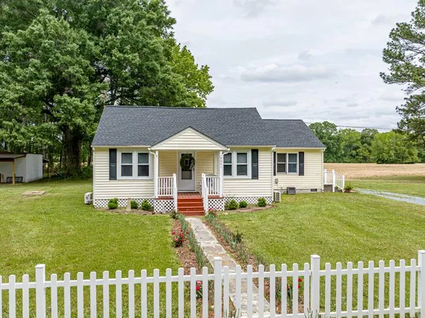 19041 Plantation Rd, Onancock, VA 23417