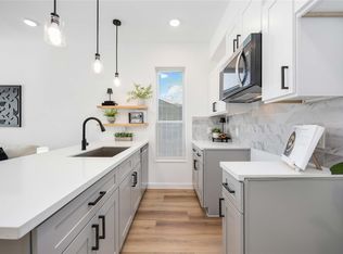 5809 Senior St, Houston, TX 77016